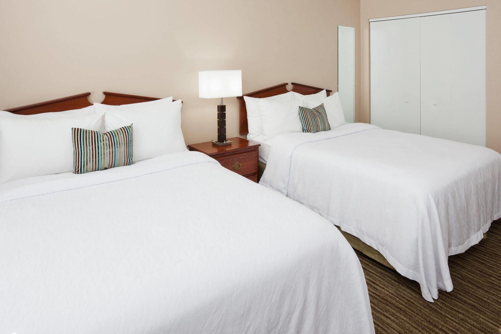 Grandstay Residential Suites Hotel - Eau Claire Ngoại thất bức ảnh