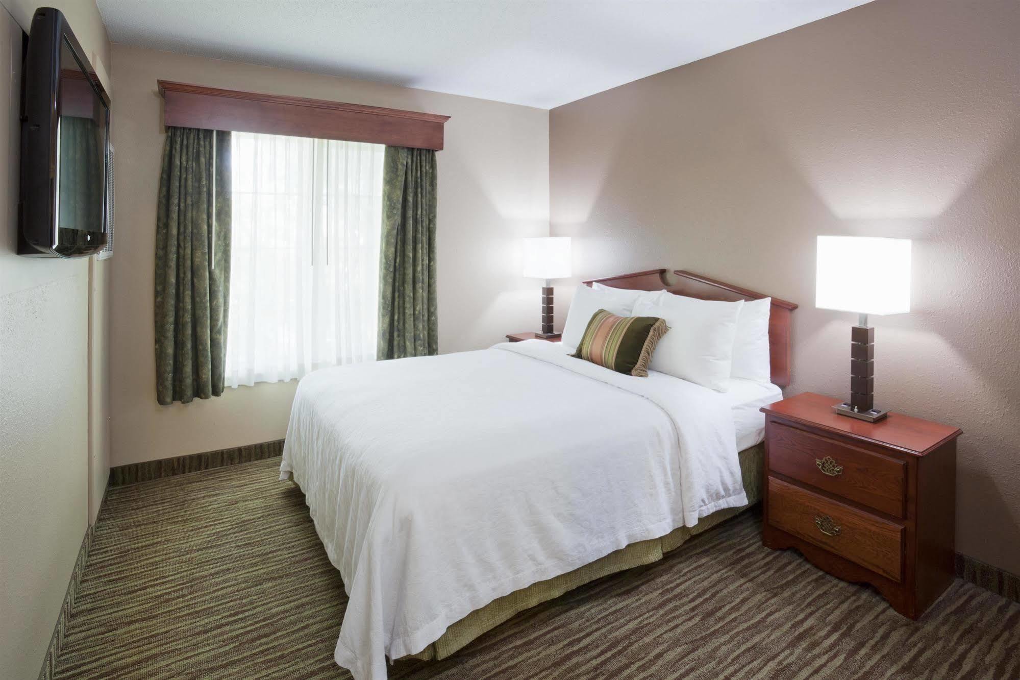 Grandstay Residential Suites Hotel - Eau Claire Ngoại thất bức ảnh