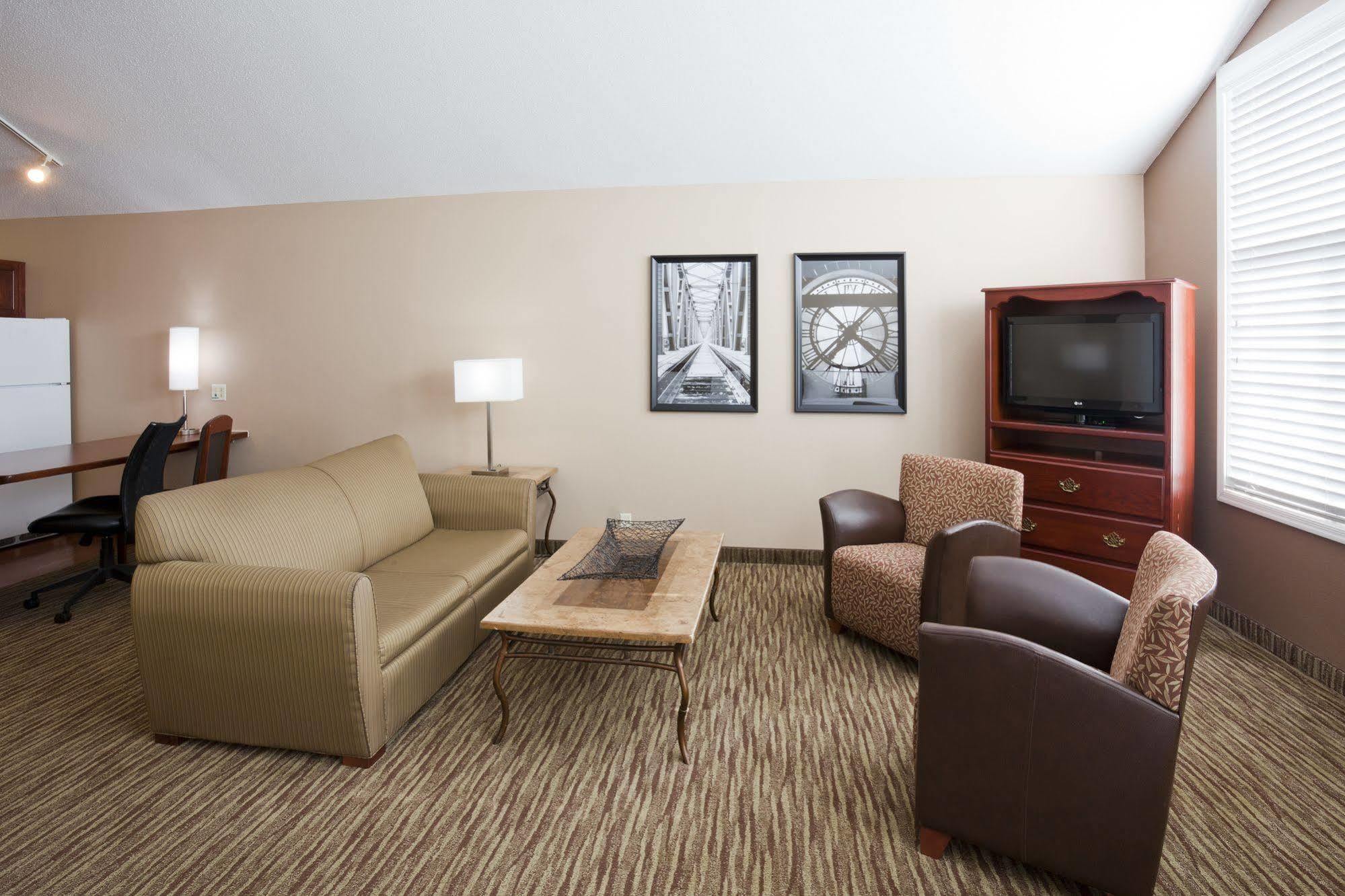 Grandstay Residential Suites Hotel - Eau Claire Ngoại thất bức ảnh